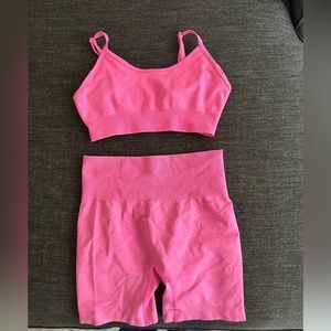 HOT PINK MATCHING WORKOUT SET